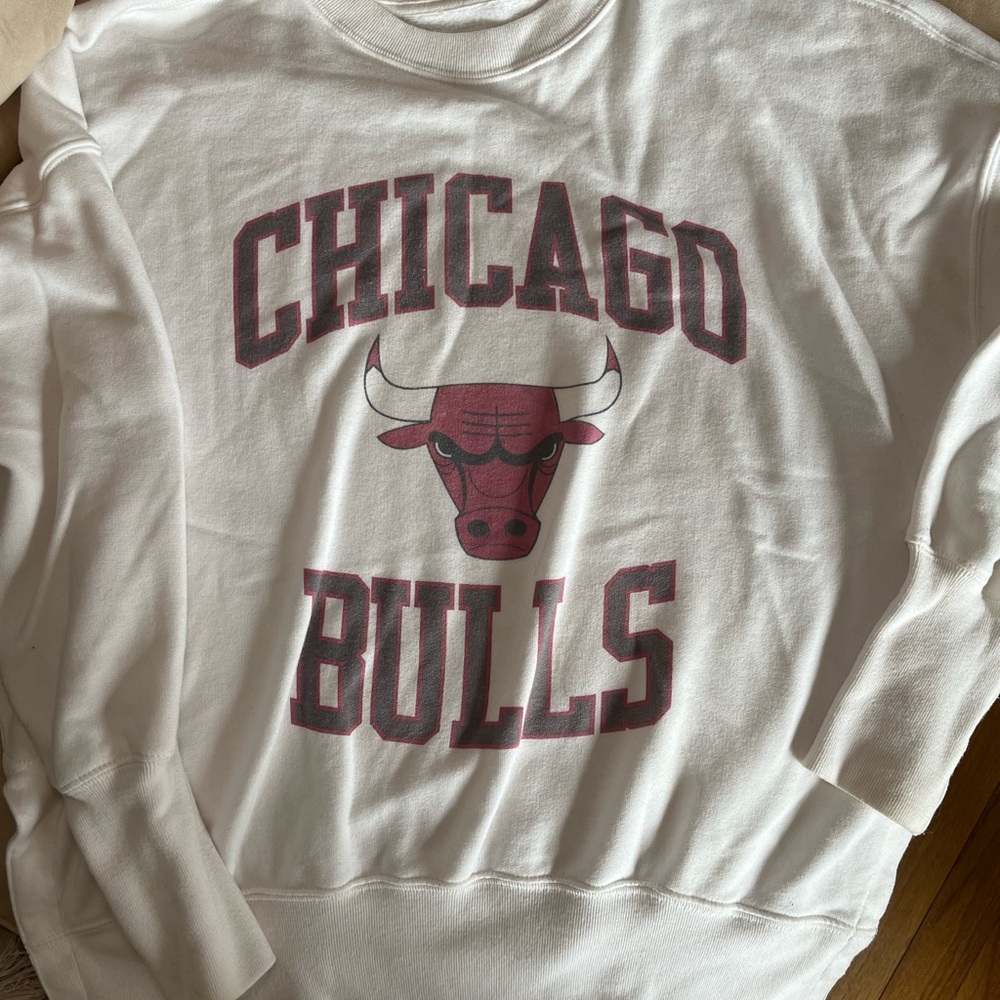 Chicago Bulls White Sweatshirt